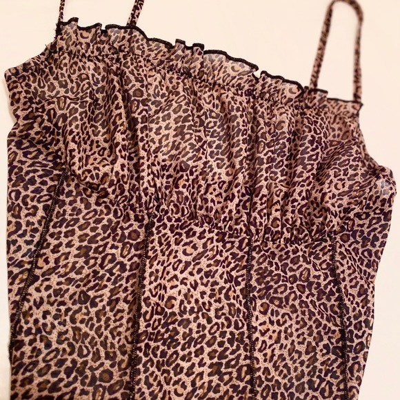 SHEIN Leopard print sheer crop top - Picture 2 of 3